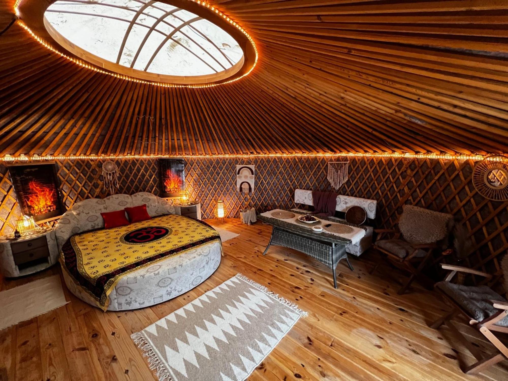 Jurta Hotel Balatongyoeroek ภายนอก รูปภาพ